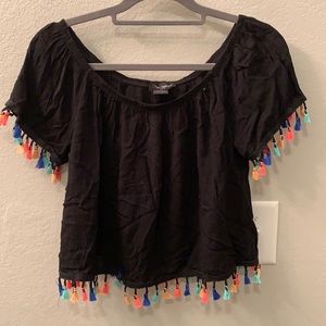 Off-the-shoulder Tassel Top SZ: L